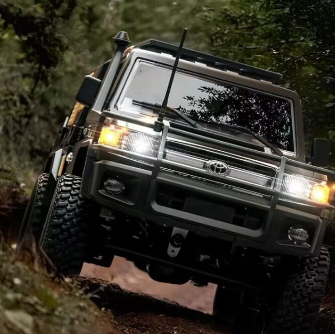 4×4 LC79